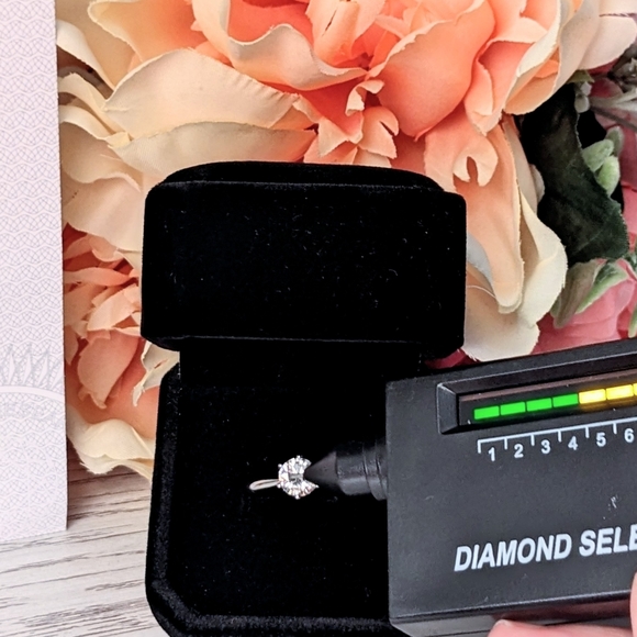 1CT Moissanite Solitaire Engagement Ring, 6 Prong, - Size 5, 7, 8 - Picture 6 of 6